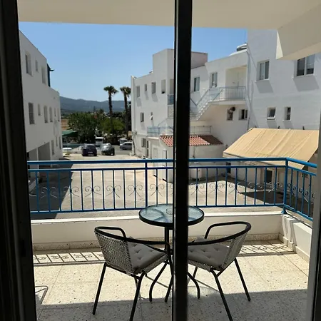 Kouppa Latchi * 폴리스