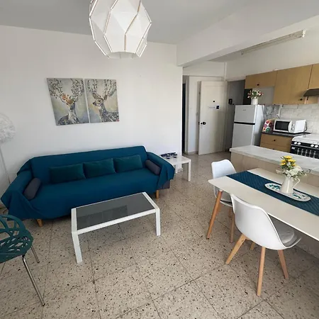 Kouppa Latchi * 폴리스