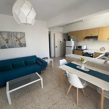 Kouppa Latchi Apartament *