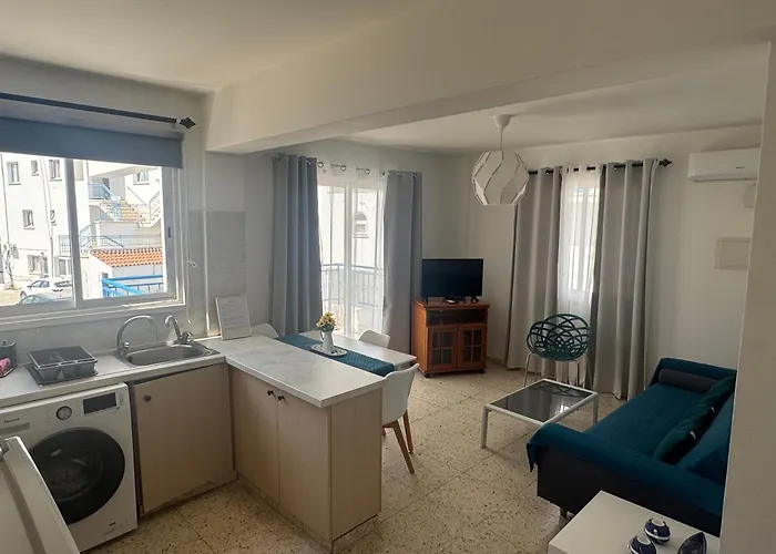 アパート Kouppa Latchi Polis